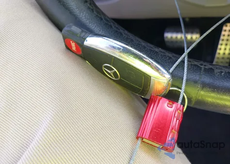 2008 Mercedes-Benz C 350 Sport из США, поврежденный, VIN WDDGF56XX8R030862